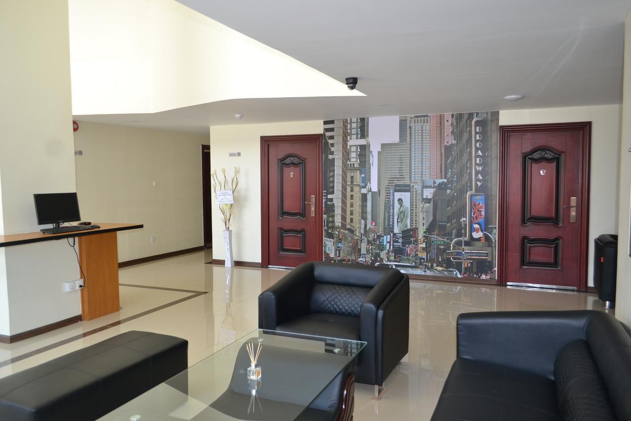 Hotel Broadway Yangon Bagian luar foto