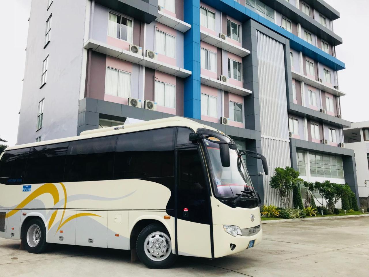 Hotel Broadway Yangon Bagian luar foto