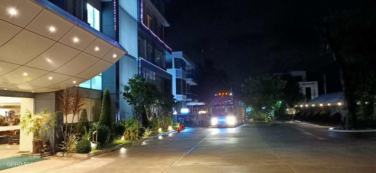 Hotel Broadway Yangon Bagian luar foto