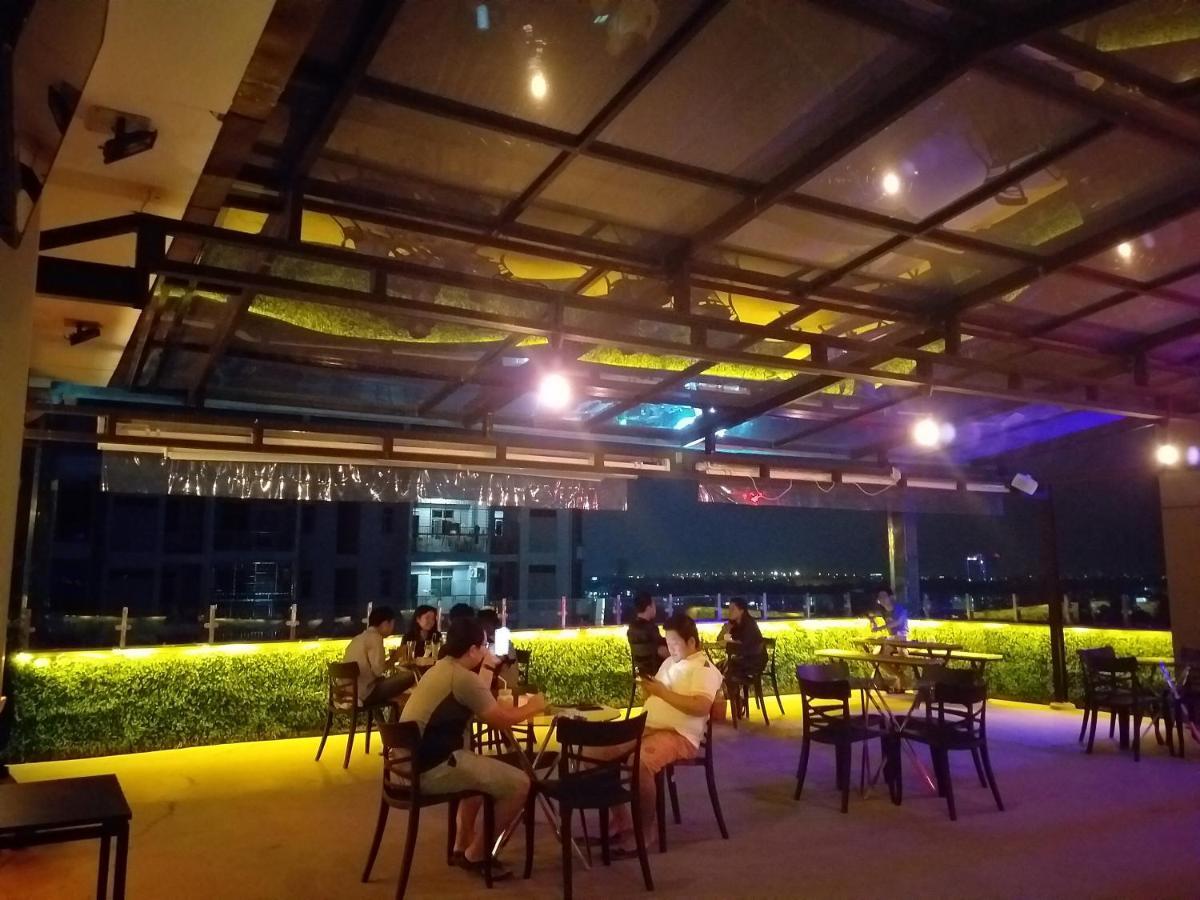 Hotel Broadway Yangon Bagian luar foto